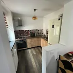 De Inchiriat Lucky House Daire