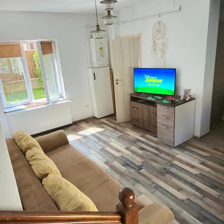 De Inchiriat Lucky House Apartment