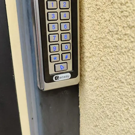 De Inchiriat Lucky House Apartment *