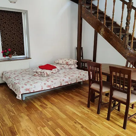 Apartmán De Inchiriat Lucky House