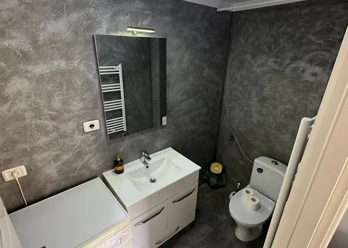 De Inchiriat Lucky House *