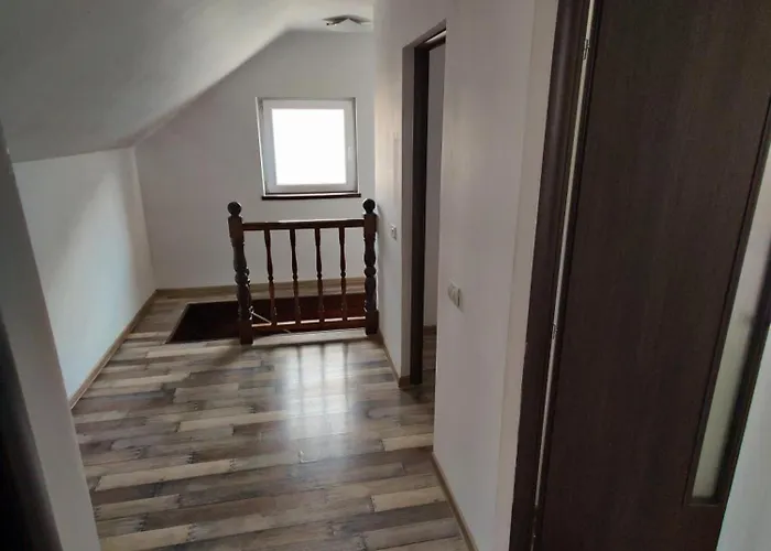 De Inchiriat Lucky House