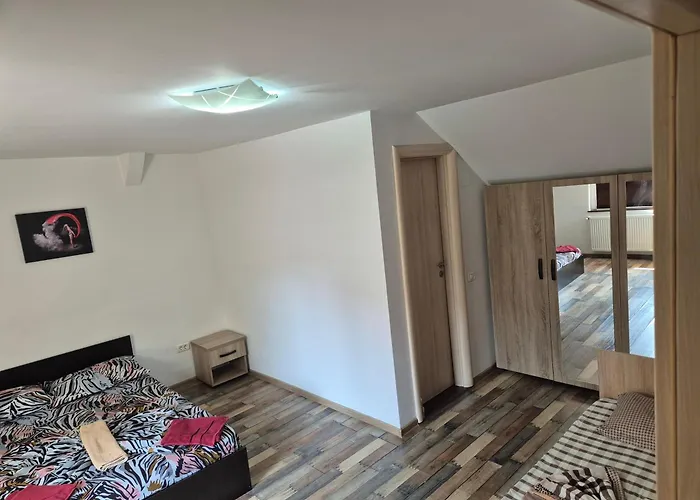 De Inchiriat Lucky House