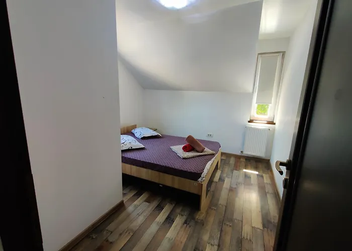 De Inchiriat Lucky House