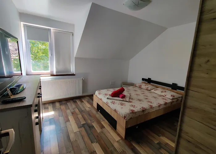 De Inchiriat Lucky House