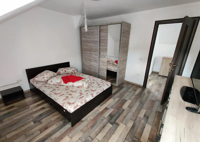 De Inchiriat Lucky House *